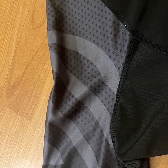 Sanabul Black Rashguard (medium) and Grey Pants (Spats) - Picture 7 of 13
